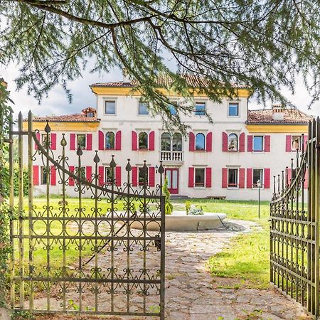 Belluno Timeless Charm - Stunning Aparment In Villa Exterior foto