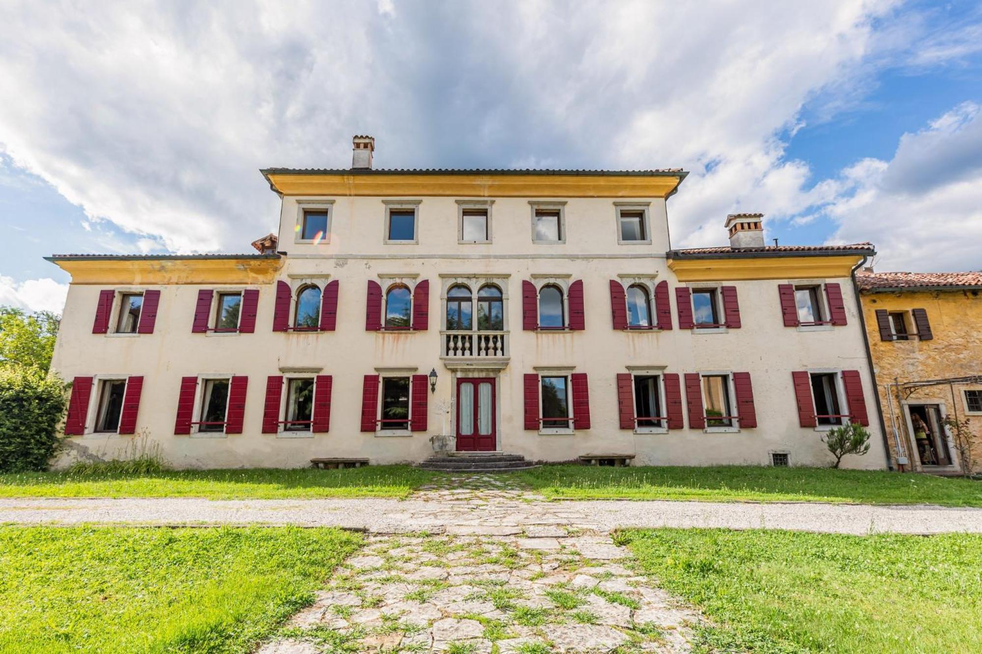 Belluno Timeless Charm - Stunning Aparment In Villa Exterior foto